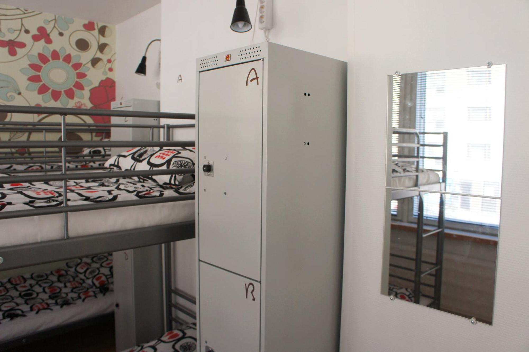 Bed 4-Bed Mixed Dormitory Room